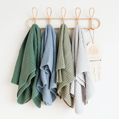 Konssy Waffle Baby Blanket - Soft & Cozy Nursery Swaddle Blanket, Lightweight Toddler Throw for Boys & Girls, Ideal for Wrapping (Oat)