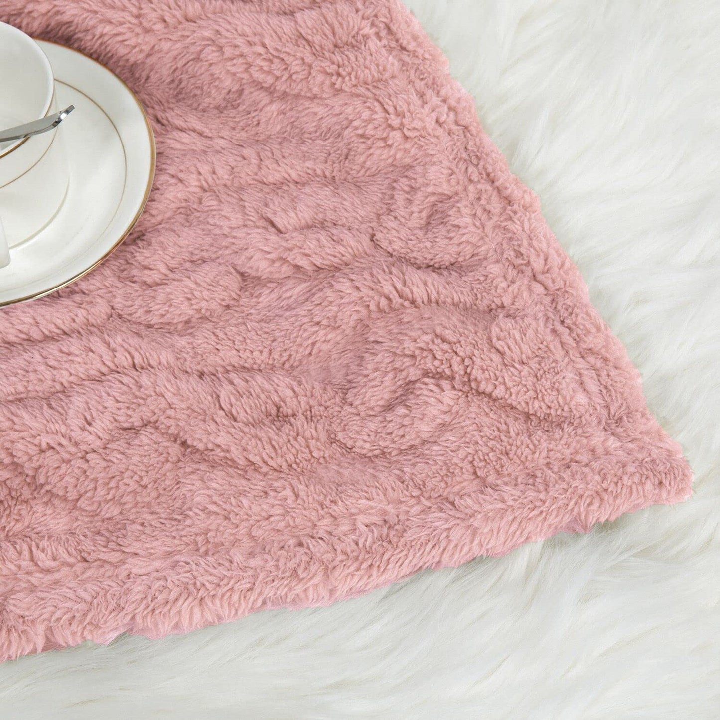 HOMRITAR Baby Blanket for Girls Toddlers 3D Fleece Fluffy Fuzzy Blanket for Baby, Soft Warm Cozy Fleece Blanket, Infant or Newborn Receiving Blanket 330GSM (30 x 40 Inch, Pink)