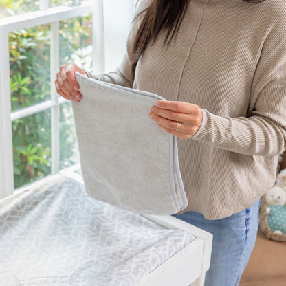 Summer by Ingenuity 4-Sided Changing Pad – Durable Quilted Changing Pad Made with Waterproof Material, Includes Infant Safety Belt with Quick-Release Buckle