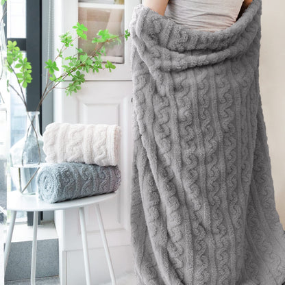 HOMRITAR Baby Blanket for Girls Toddlers 3D Fleece Fluffy Fuzzy Blanket for Baby, Soft Warm Cozy Fleece Blanket, Infant or Newborn Receiving Blanket 330GSM (30 x 40 Inch, Pink)