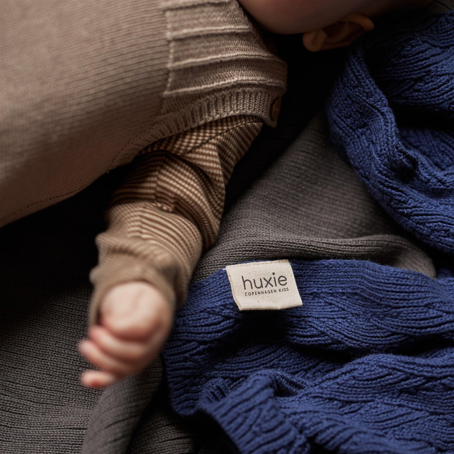 Knitted Organic Cotton Baby Blanket- Swaddle Blanket, 30" x 40" Soft Receiving Blanket for Newborn (Mochachino)