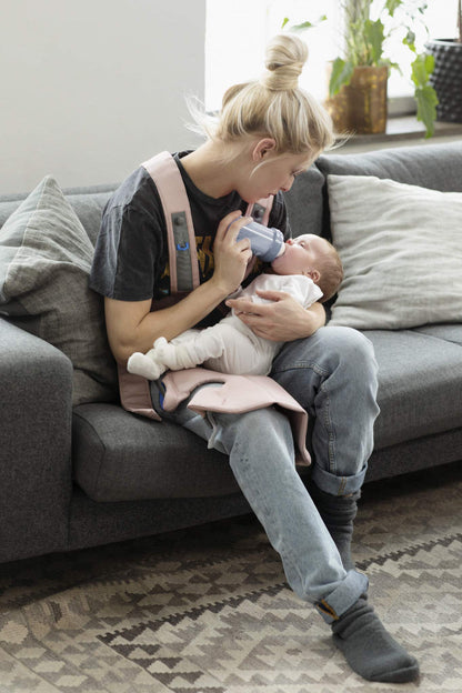 BabyBjörn Baby Carrier Mini, 3D Jersey, Light Beige | Newborn Carrier (7-25 lbs), Ergonomic, Easy-to-Use