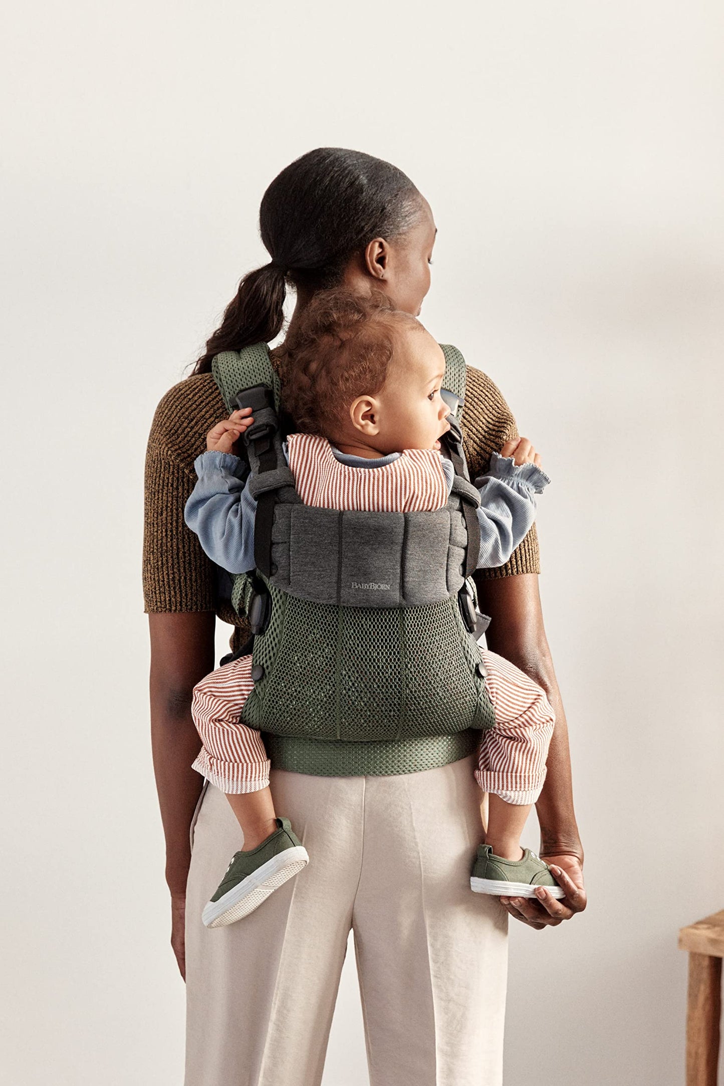 BabyBjörn Baby Carrier Harmony, Cream, 3D Mesh, 3-in-1 Ergonomic Baby Carrier; Newborn, Facing-in, Outward-Facing, and Back Carrying Positions Supported (7-40 lbs), Newborn to Toddler