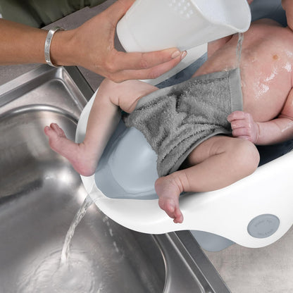 Summer Infant Clean Rinse Baby Bath Seat, Soft Support for Use on the Counter, Sink, or Bathtub, 3 Reclining Positions, Quick-Dry, Use from Birth to Sitting Up - Gray