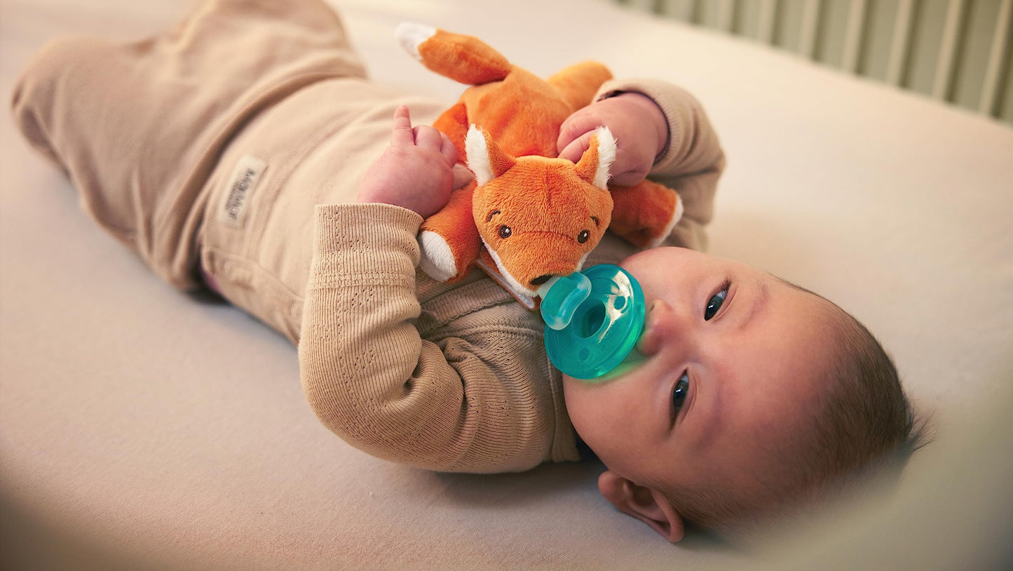 Philips AVENT Soothie Snuggle Pacifier Holder with Detachable Pacifier, 0m+, Giraffe, SCF347/01-1 Count (Pack of 1)