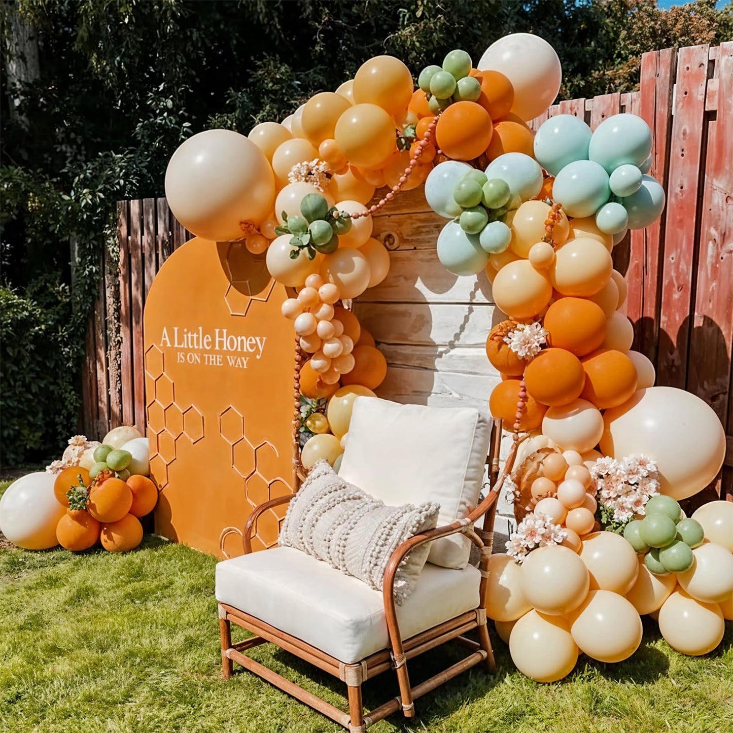 Dusty Blue Sage Green Balloon Arch Kit Slate Fog Blue Pastel Green White Sand Beige Gold Balloons Garland for Jungle Safari Birthday Baby Shower Wedding Party Decorations