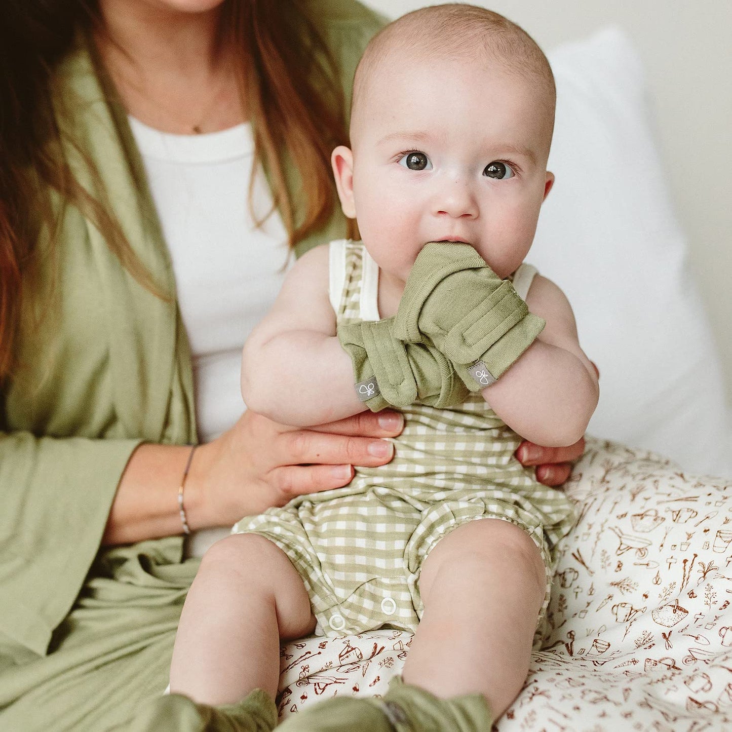 goumikids Viscose Made from Bamboo Cotton Anti-Scratch Soft Stay-On Mitts
