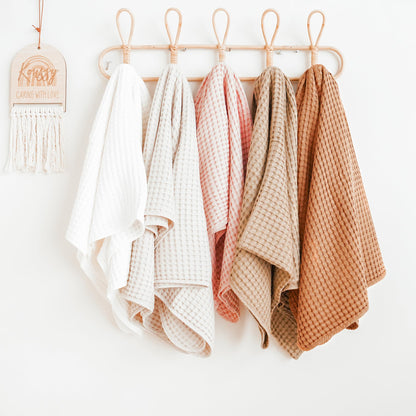 Konssy Waffle Baby Blanket - Soft & Cozy Nursery Swaddle Blanket, Lightweight Toddler Throw for Boys & Girls, Ideal for Wrapping (Oat)