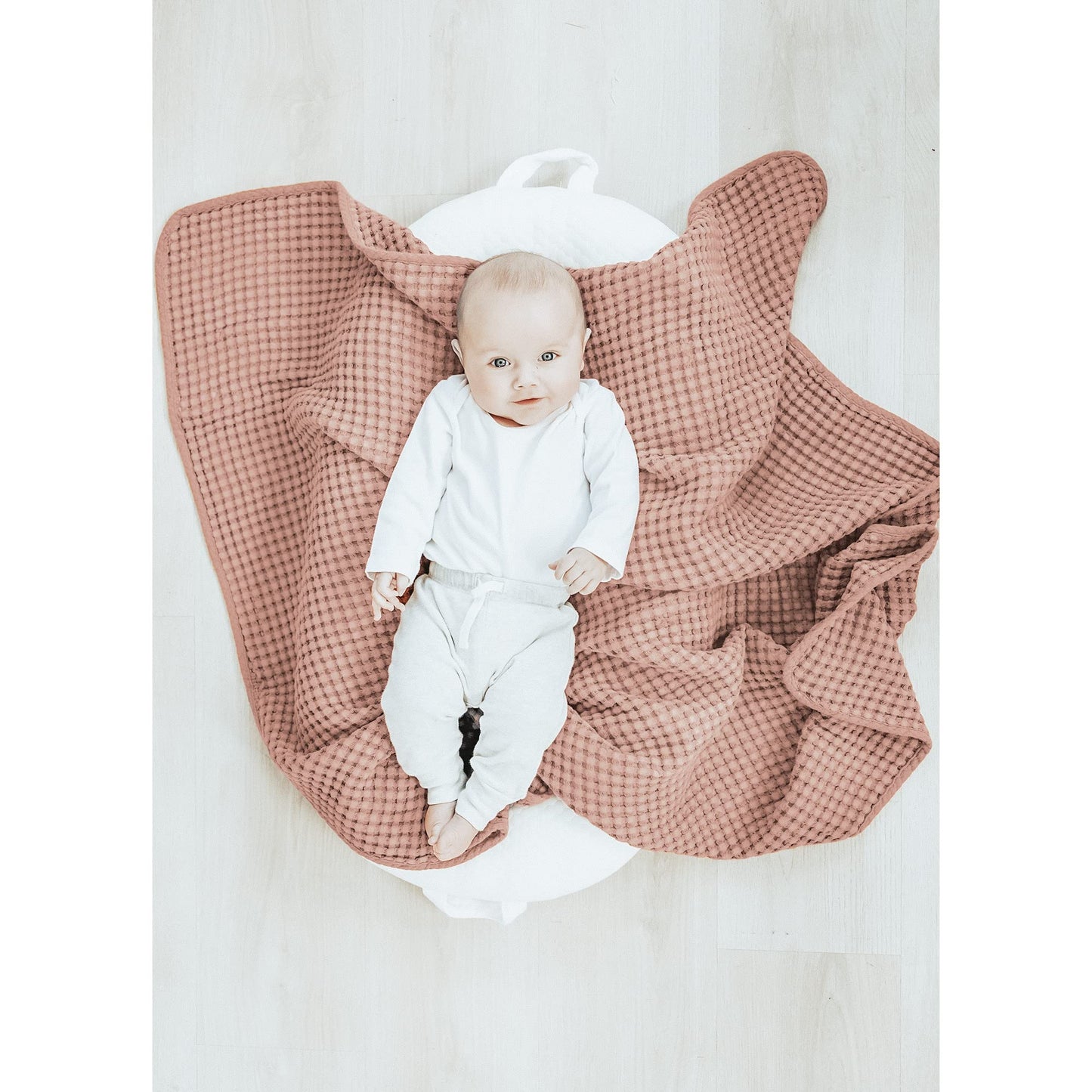 Konssy Waffle Baby Blanket - Soft & Cozy Nursery Swaddle Blanket, Lightweight Toddler Throw for Boys & Girls, Ideal for Wrapping (Oat)