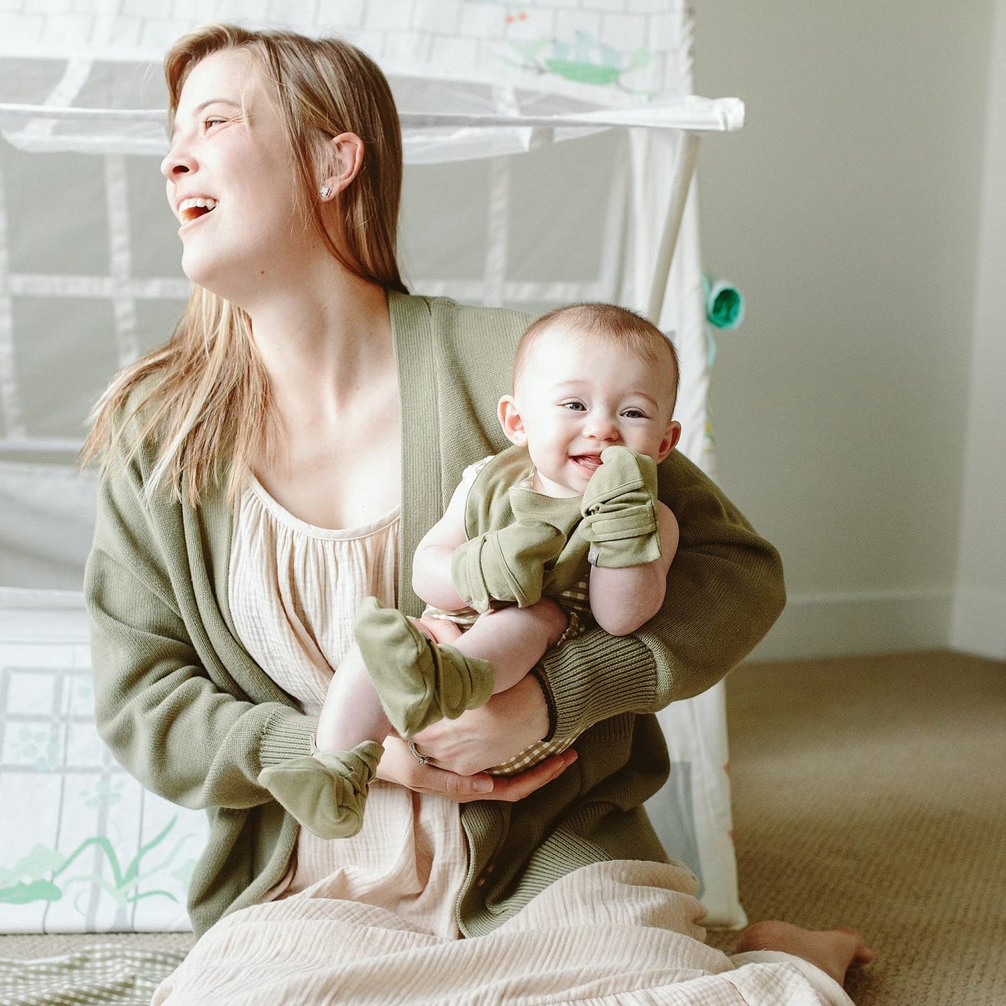 goumikids Viscose Made from Bamboo Cotton Anti-Scratch Soft Stay-On Mitts