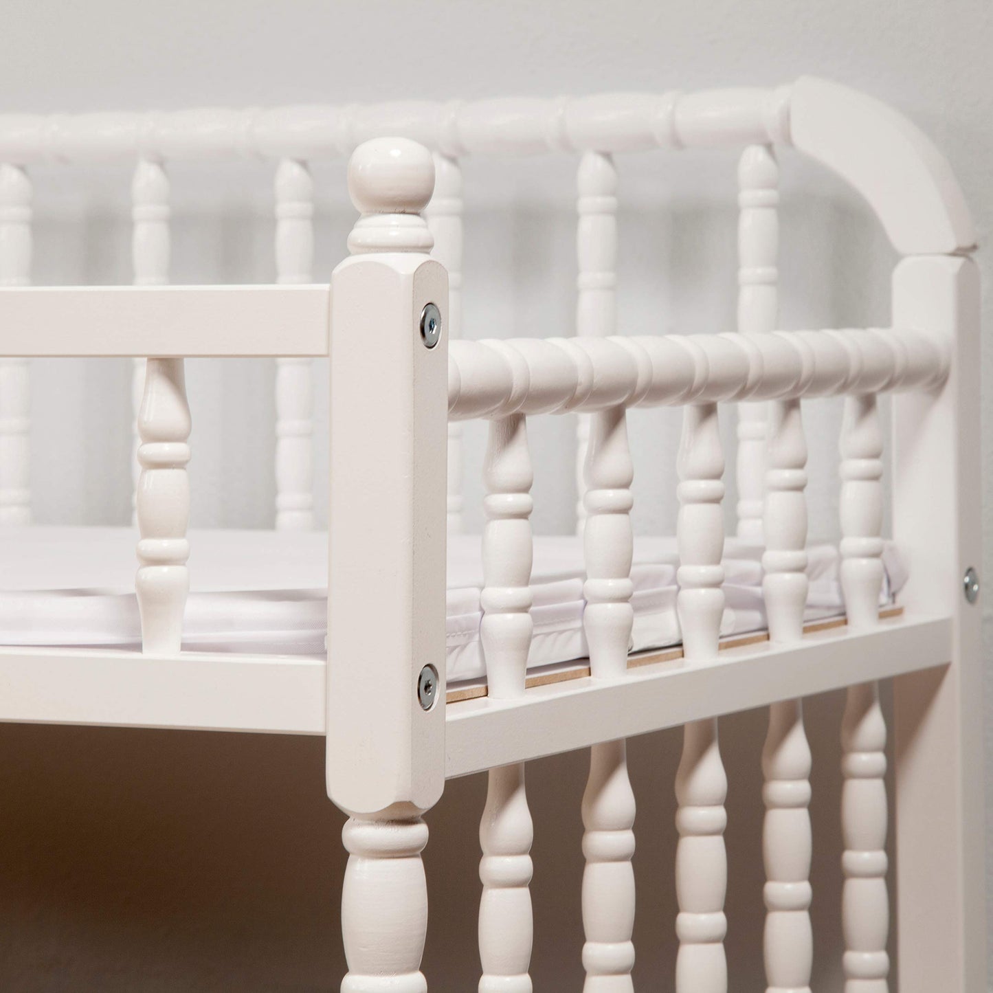DaVinci Jenny Lind Changing Table with Pad in Rich Cherry