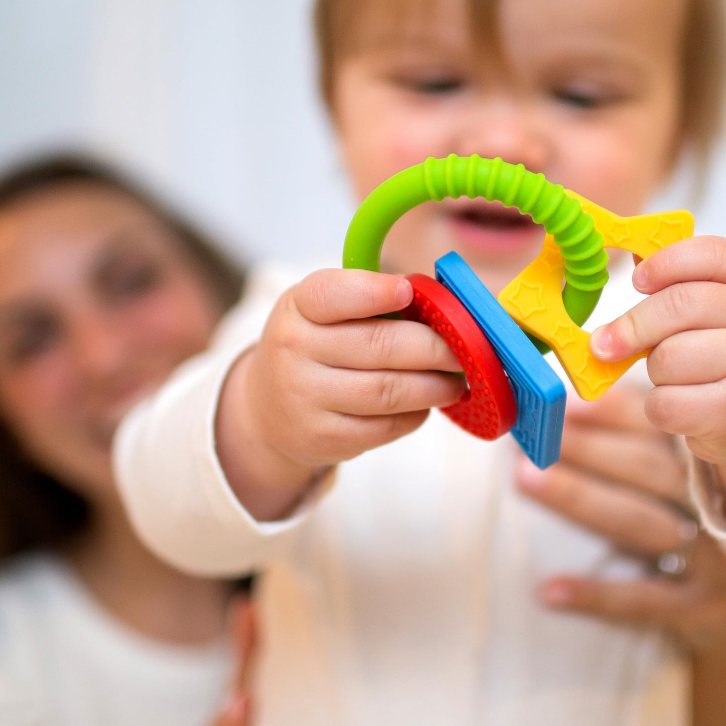 Dr. Brown's AquaCool Water-Filled Baby Teether, Cools & Massages Sore Gums, BPA Free, Pineapple and Apple, 2 Pack, 3m+