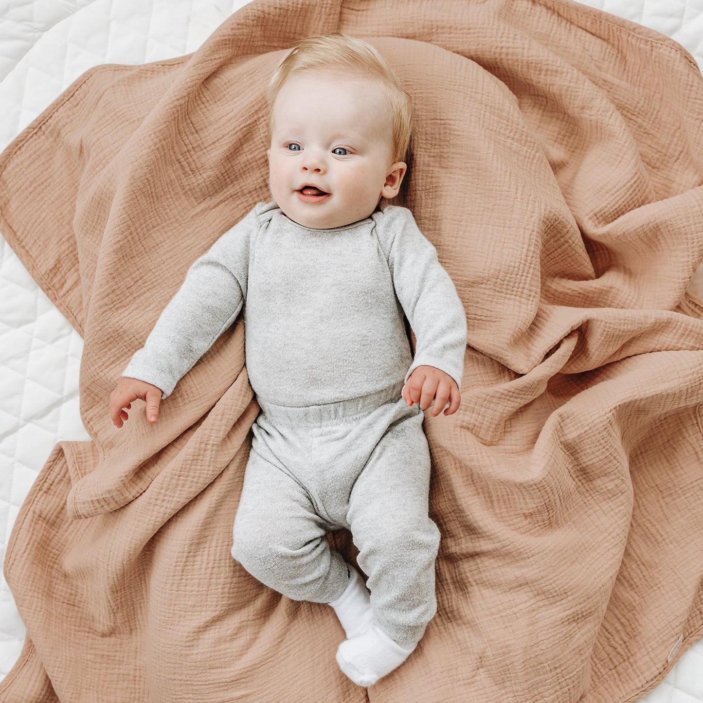 Konssy Muslin Baby Blankets for Girls Boys, 100% Cotton Crib Blanket for Infant Toddler, Super Soft and Lightweight Nursery Swaddling Wrap 40"x36" (Floral)