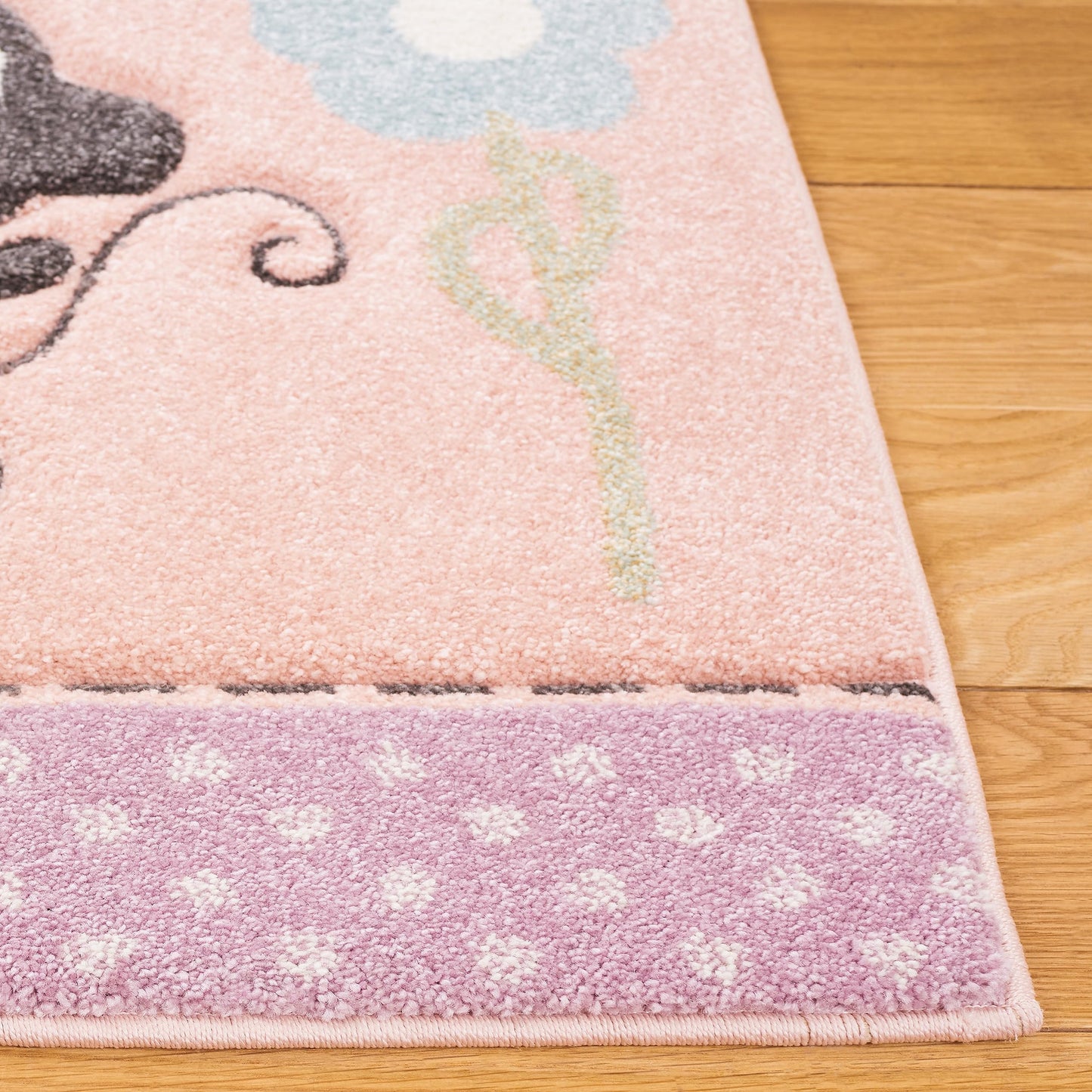 SAFAVIEH Carousel Kids Collection Accent Rug - 4' x 6', Ivory, Animal Design, Non-Shedding & Easy Care, Ideal for High Traffic Areas for Boys & Girls in Playroom, Nursery, Bedroom (CRK120A)