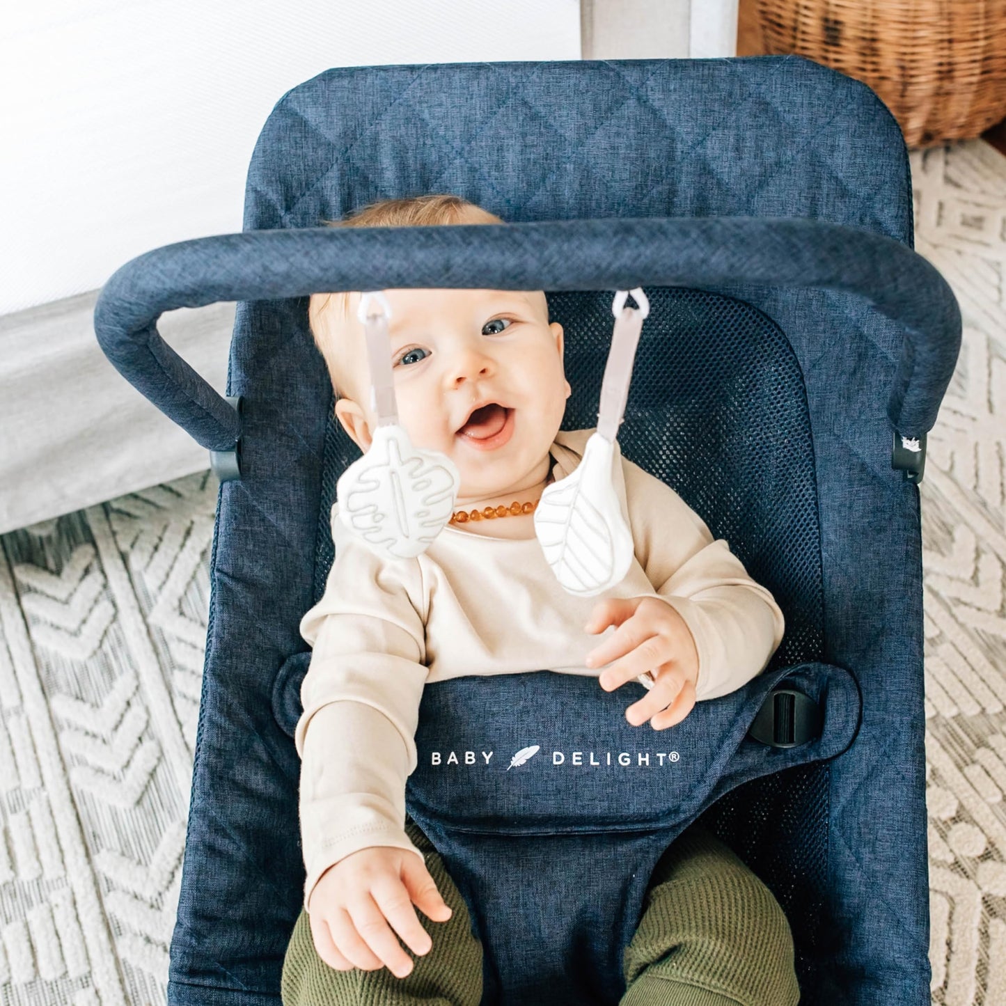 Baby Delight Alpine Deluxe Portable Bouncer, Infant, 0-6 Months, 100% GOTS Certified Cotton Fabrics, Organic Oat