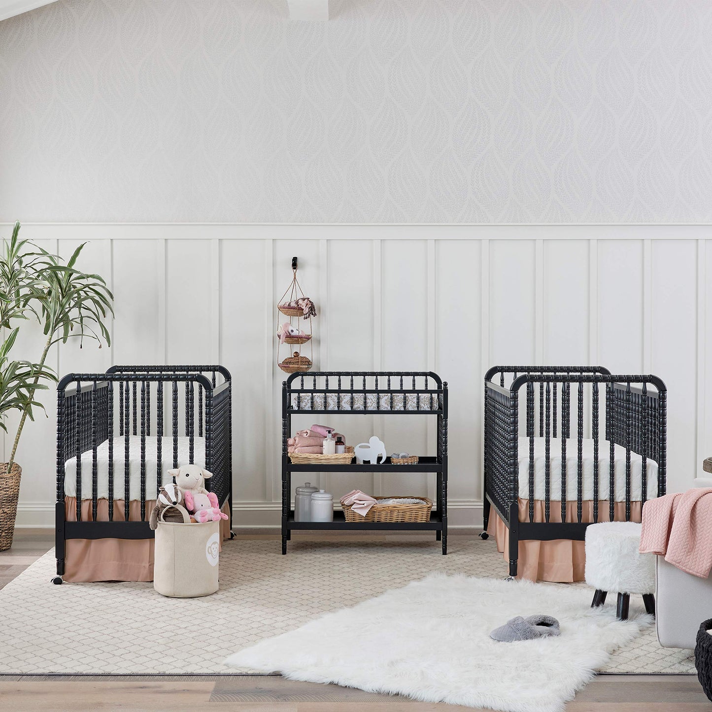 DaVinci Jenny Lind Changing Table with Pad in Rich Cherry
