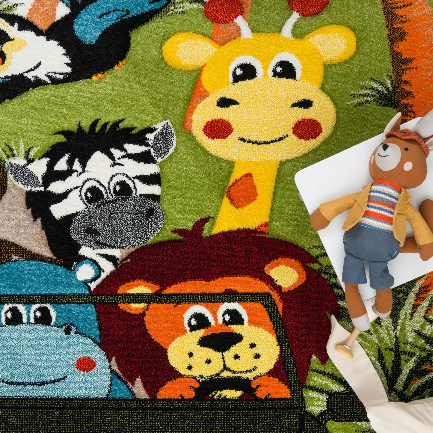 Kids Rug with Cute Animals on a Hot Air Balloon Ride in Pastel, Size: 2'8" x 4'11"