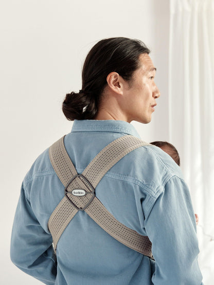 BabyBjörn Baby Carrier Mini, 3D Jersey, Light Beige | Newborn Carrier (7-25 lbs), Ergonomic, Easy-to-Use