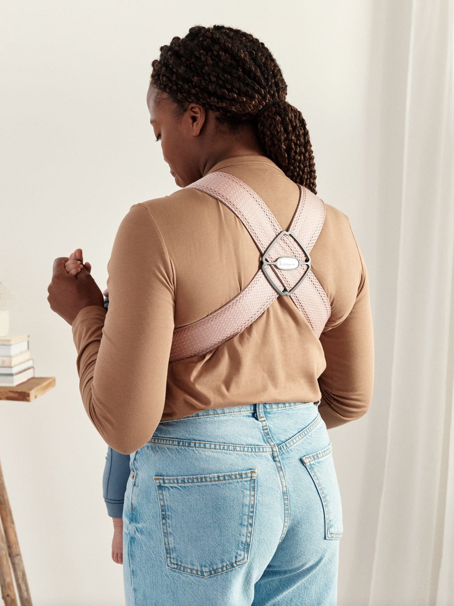 BabyBjörn Baby Carrier Mini, 3D Jersey, Light Beige | Newborn Carrier (7-25 lbs), Ergonomic, Easy-to-Use