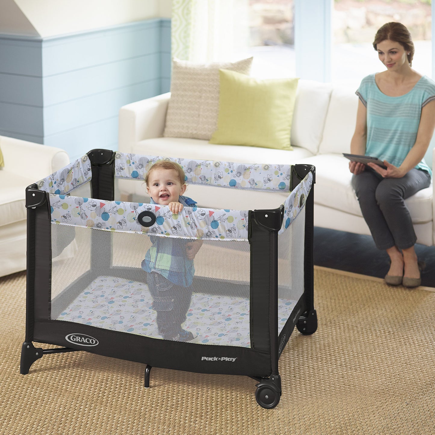 Graco On The Go Zip Pack ‘n Play Playard, Folding Playpen with Bassinet, Portable Crib, Reeves